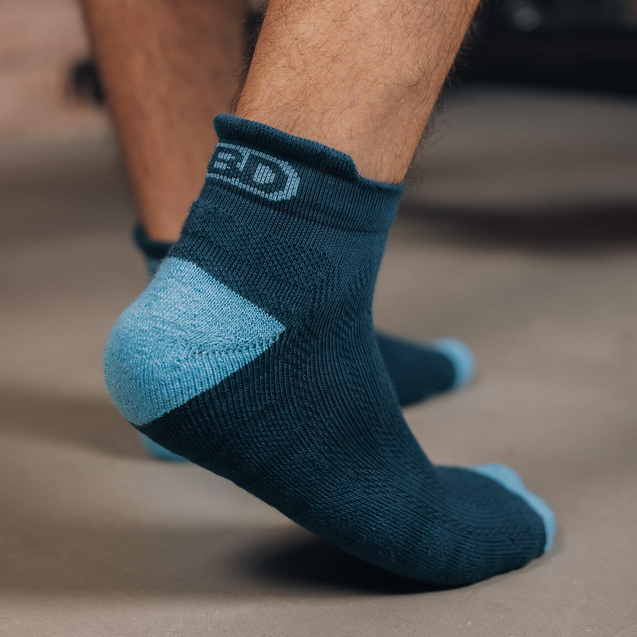 Reflect-Trainer-Socks-04 (1)
